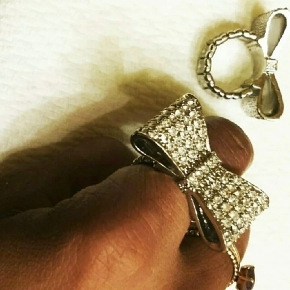 Rhinestoned Silver Tone Bow Stretchy Ring